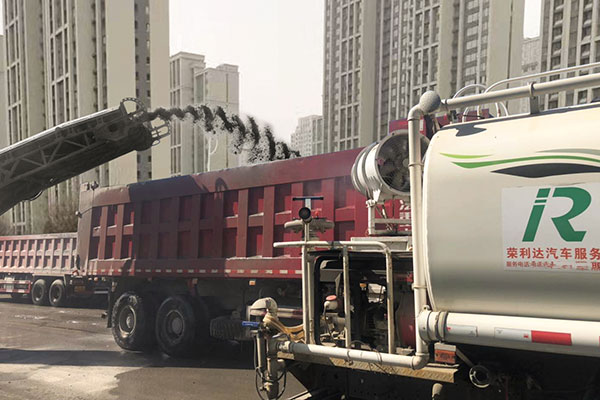 濟(jì)南挖掘機(jī)進(jìn)行租賃要知道哪些事項(xiàng)？